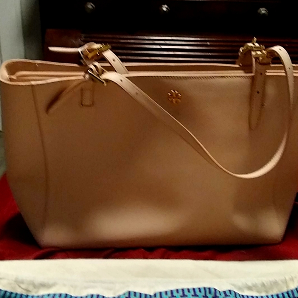 Tory Burch Authentic York Buckle Tote used twice - Picture 1 of 7